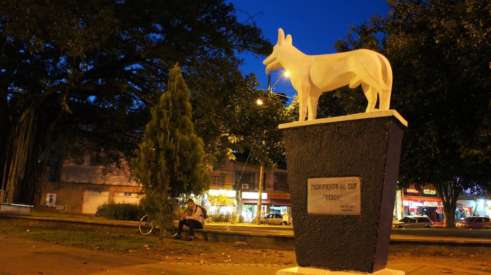 Hotel Parque Del Perro Cali Bagian luar foto