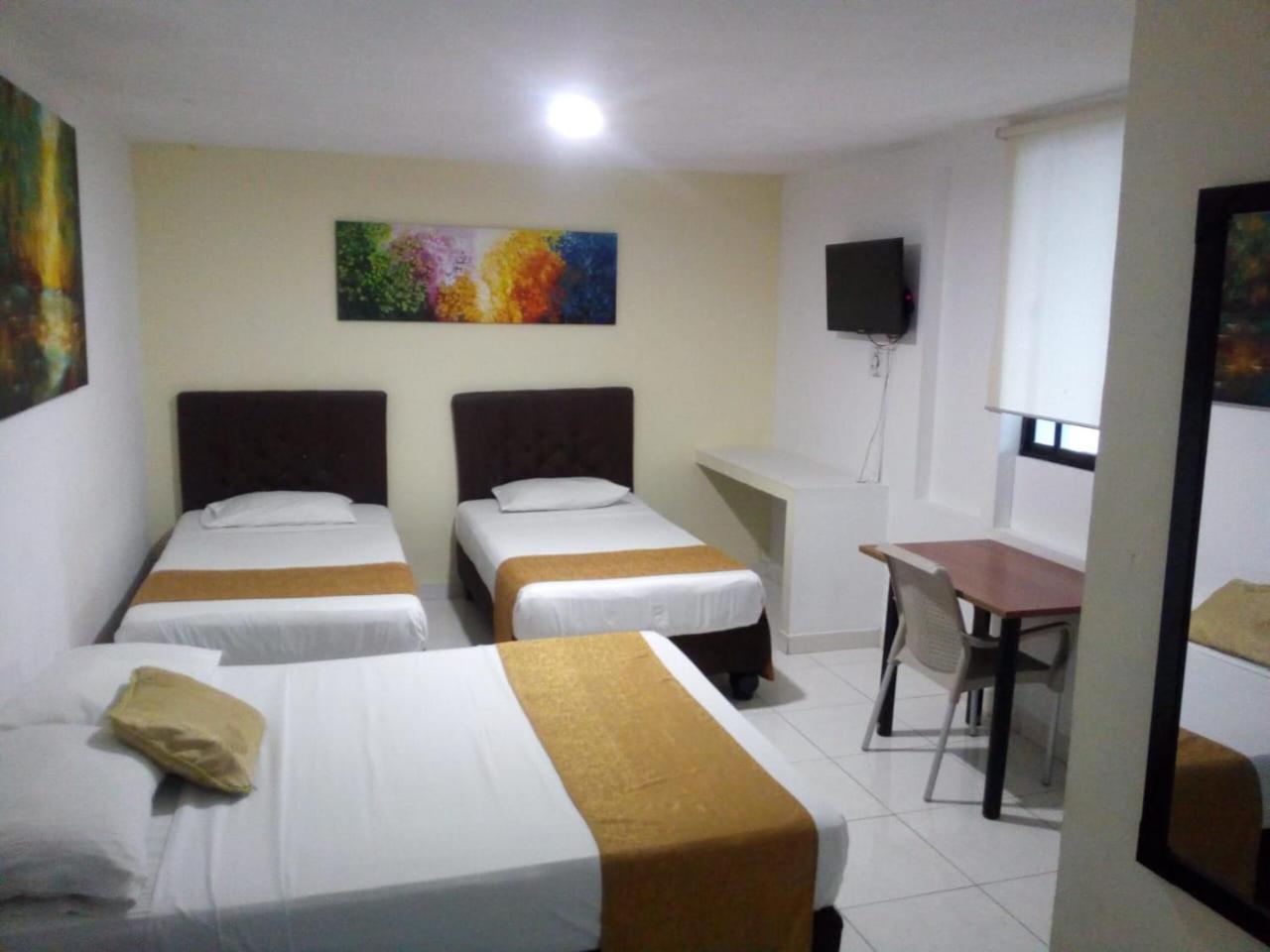 Hotel Parque Del Perro Cali Bagian luar foto